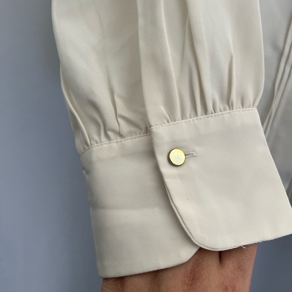 Bow Blouse Size XL - Picture 5 of 7